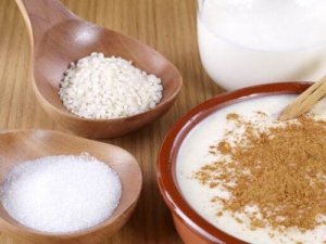 Eenvoudige, heerlijke en voedzame rijstpudding