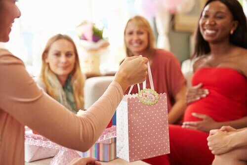 Wie zou de perfecte babyshower moeten organiseren