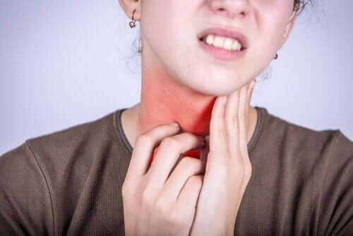 Symptomen van faryngitis: een pijnlijke keel
