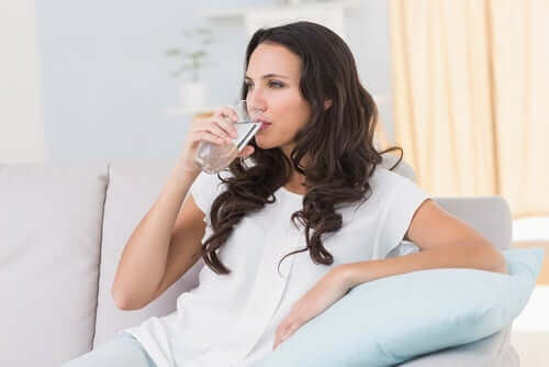 Water drinken om cystitis te voorkomen
