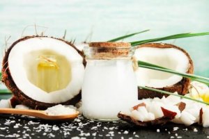 Het gebruik en de voordelen van kokosazijn