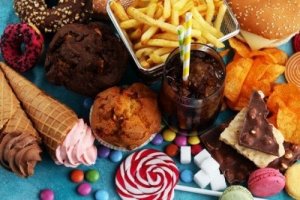 8 voedingsmiddelen die je niet zou moet consumeren