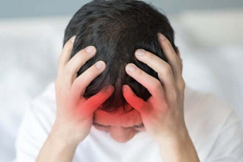 Belangrijkste oorzaken van hoofdpijn door hoesten