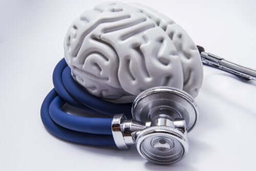 Plastic hersenen en een stethoscoop