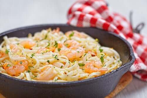 Pasta met citroen en garnalen