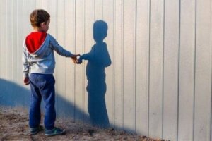 Wat te doen als je kind een denkbeeldig vriendje heeft?