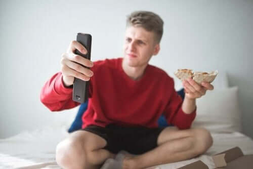 Man met een zittende levensstijl