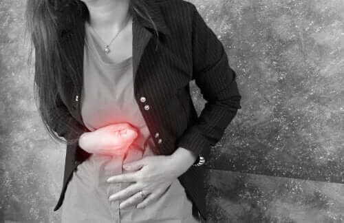 Symptomen, oorzaken en behandeling van acute pancreatitis