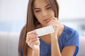 De pil tegen acne tijdens de menstruatie