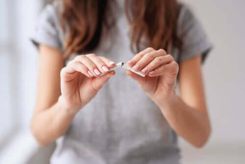 Neem afscheid van brandend maagzuur door te stoppen met roken