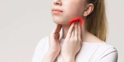 Wat je moet weten over een knobbeltje in je hals