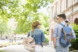 Het verband tussen schoolrugzakken en rugpijn