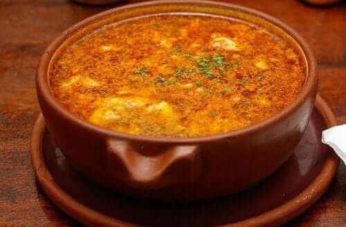 Recepten voor knoflooksoep met chorizo
