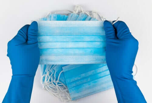 Stapeltje chirurgische maskers