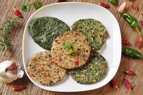 Burgers van tofu zijn een van de vele tofu-gerechten