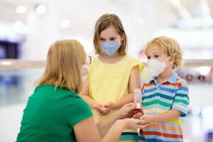 Het coronavirus bij kinderen: alles wat je moet weten