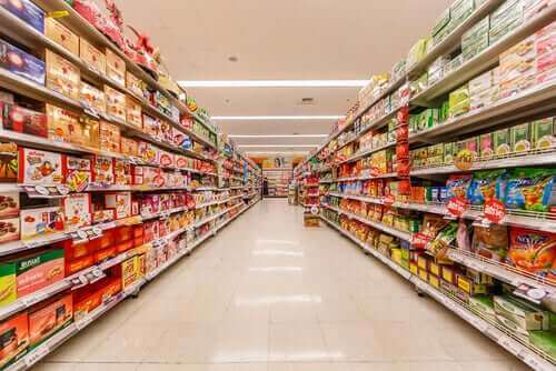 Gangpad in een supermarkt