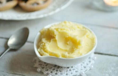 Schaaltje met boter
