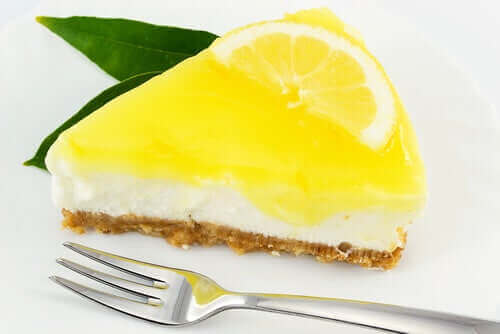Cheesecake met een gele topping