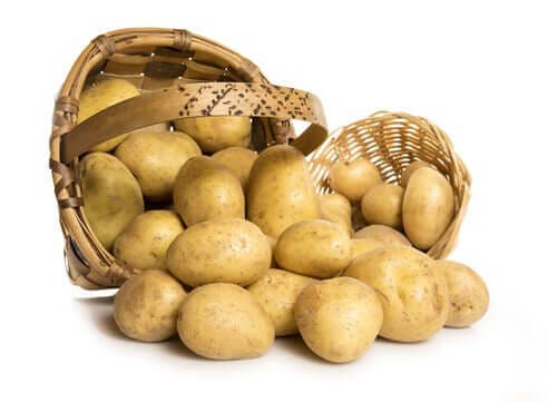 Mand met aardappelen