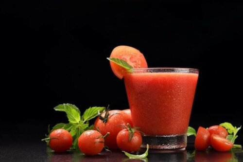 Tomatensap: de voor- en nadelen