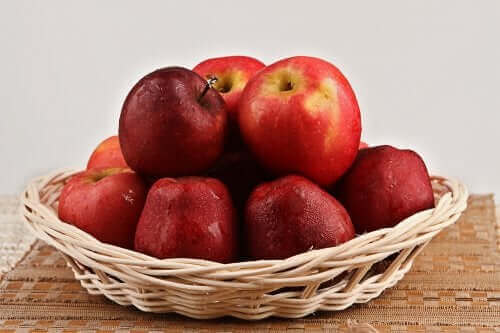 Rode appels met schil eten is gezond
