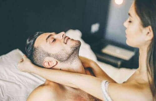 Een meervoudig orgasme en tantra