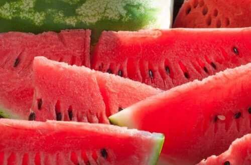 heerlijke recepten voor fruitsalades met verse kruiden en watermeloen