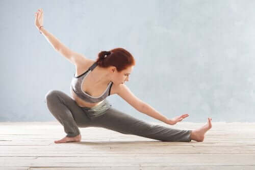 Vrouw doet aan yoga