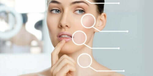 Een vrouw met tekenen van veroudering op haar gezicht