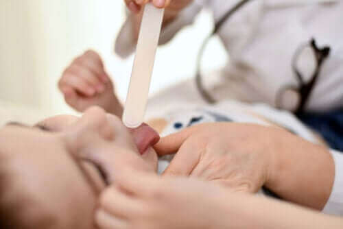 Behandeling van ontstoken neusamandelen bij baby’s