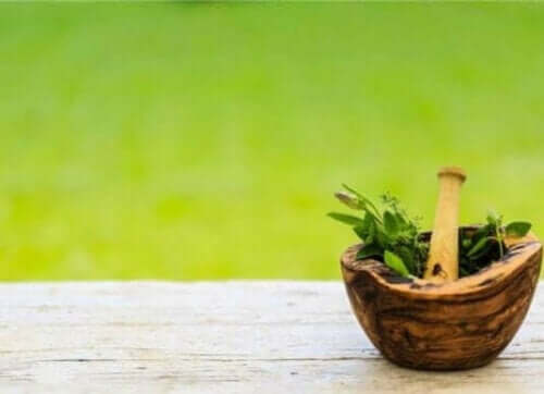 Een stamper en vijzel