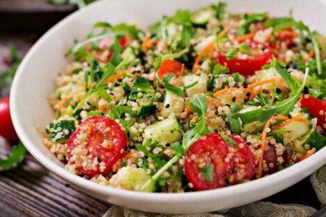 3 recepten voor een gezonde salade met quinoa