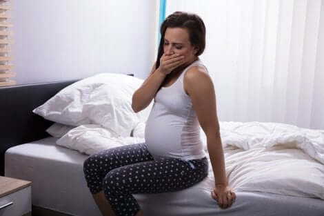 Symptomen en diagnose van een schijnzwangerschap