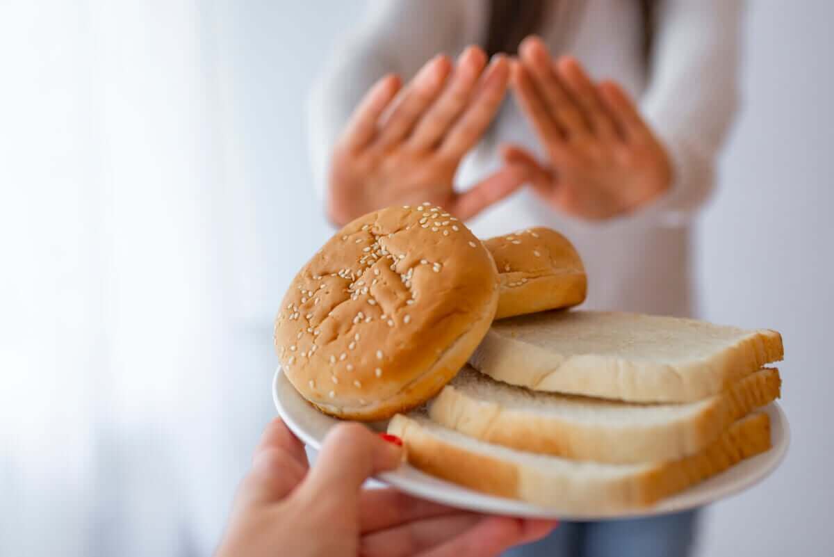 Bord met brood
