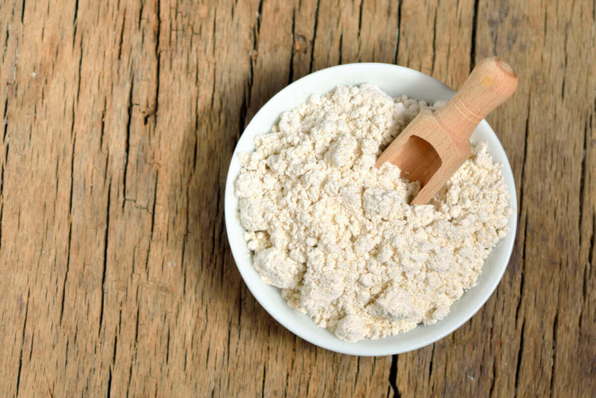 Colloïdale havermout in een kom