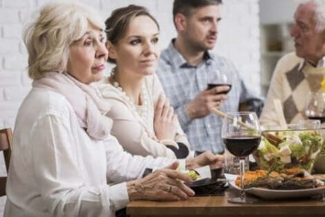 Een familiediner met de schoonfamilie