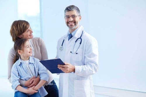 Meisje bij de dokter