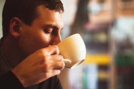 Gezonde gewoonten voor het drinken van koffie