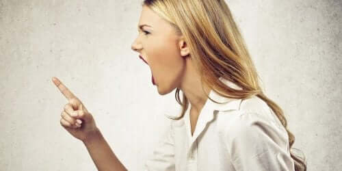 Hoe schreeuwen tegen kinderen hen pijn doet