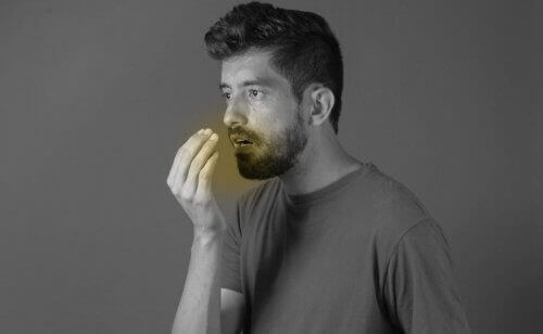 Het ketogeen dieet kan zorgen voor een slechte adem