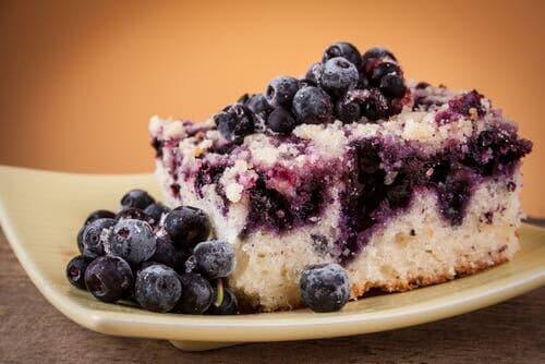 Cake met losse bosbessen