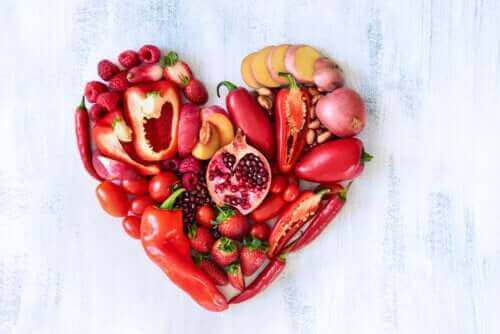 De voedingswaarde van rode groente- en fruitsoorten