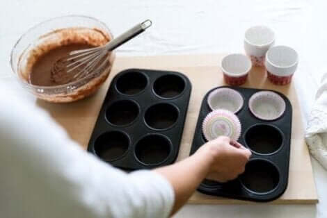 Luchtige sinaasappelmuffins met chocolade