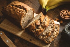 Recept voor bananenbrood met amandelen