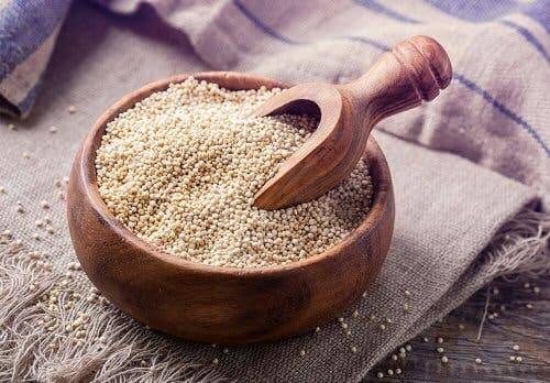 Bronnen van eiwitten in een veganistisch dieet zoals quinoa