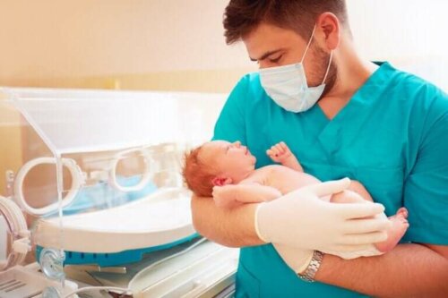 Hoe lang moet een premature baby in het ziekenhuis blijven?