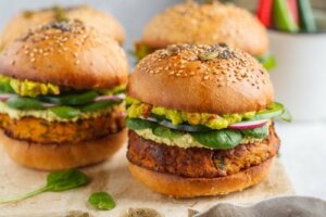2 manieren om heerlijke vegetarische burgers te maken