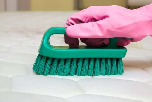 Roze handschoen van rubber