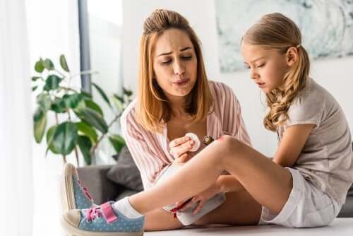 6 stappen om een geïnfecteerde wond te behandelen